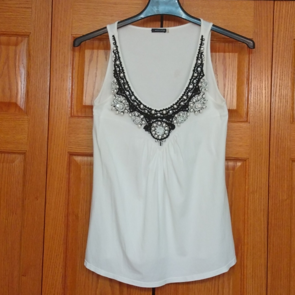 MAGASCHONI WHITE EMBELLISHED FRONT SLEEVELESS TOP
